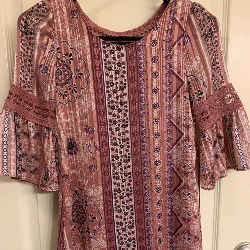 Girls size 7 dress. Worn Once